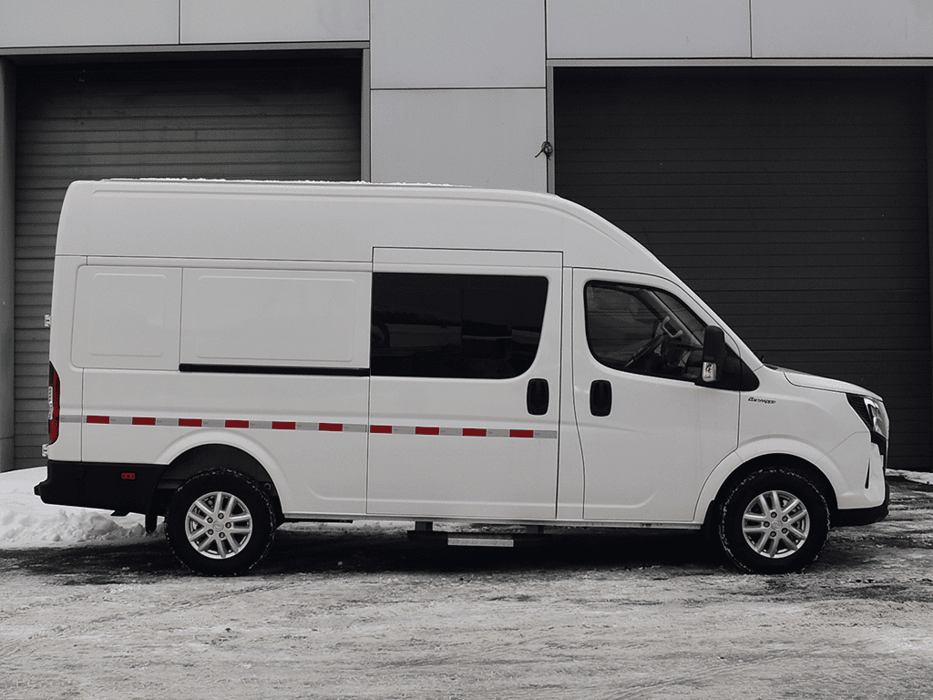 Грузопассажирский автобус DongFeng K33-561
